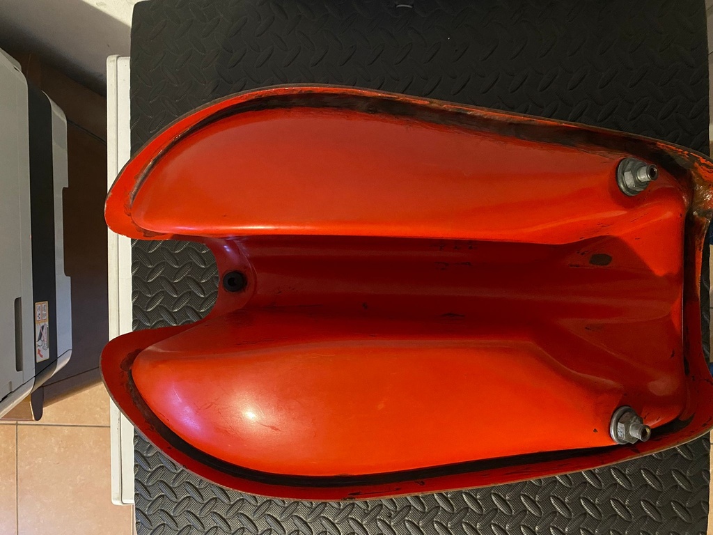 Serbatoio in resina Montesa Enduro 250 Euro 130 più ss