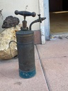 Antico spruzzatore da giardino