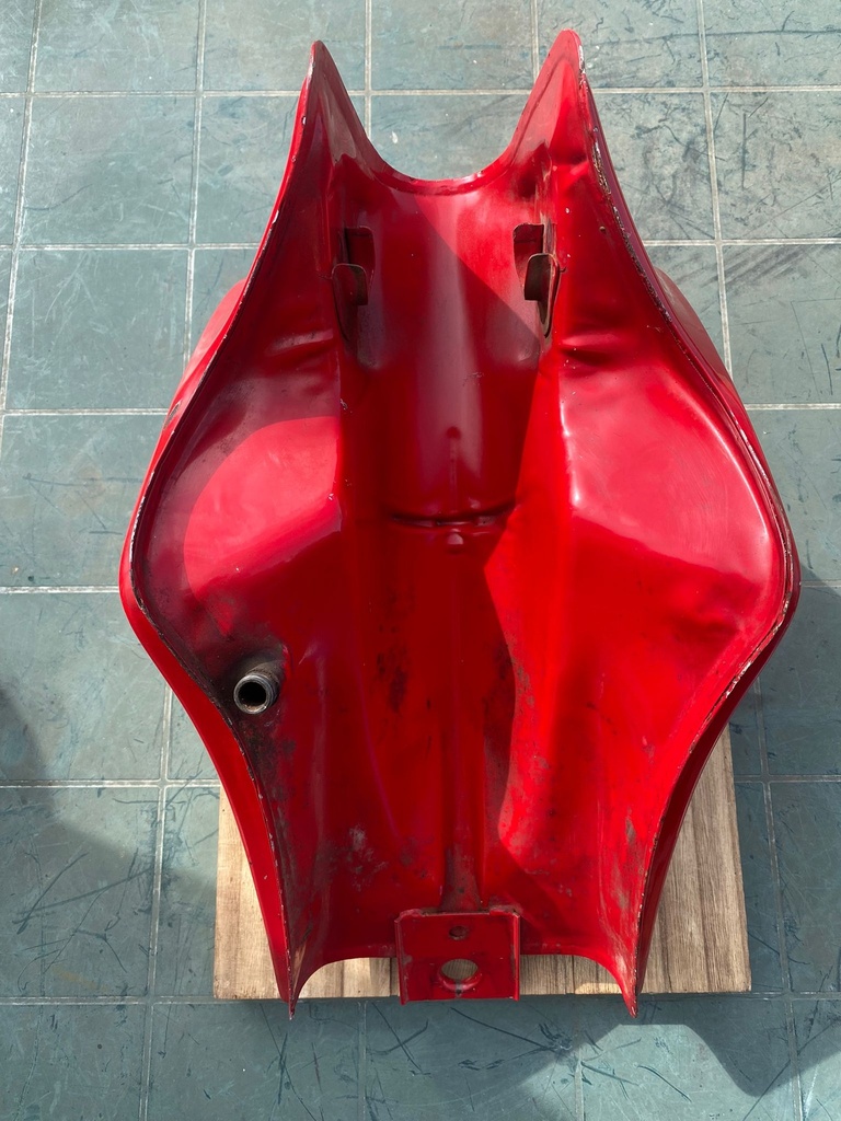 Serbatoio rosso Fantic raider 50cc