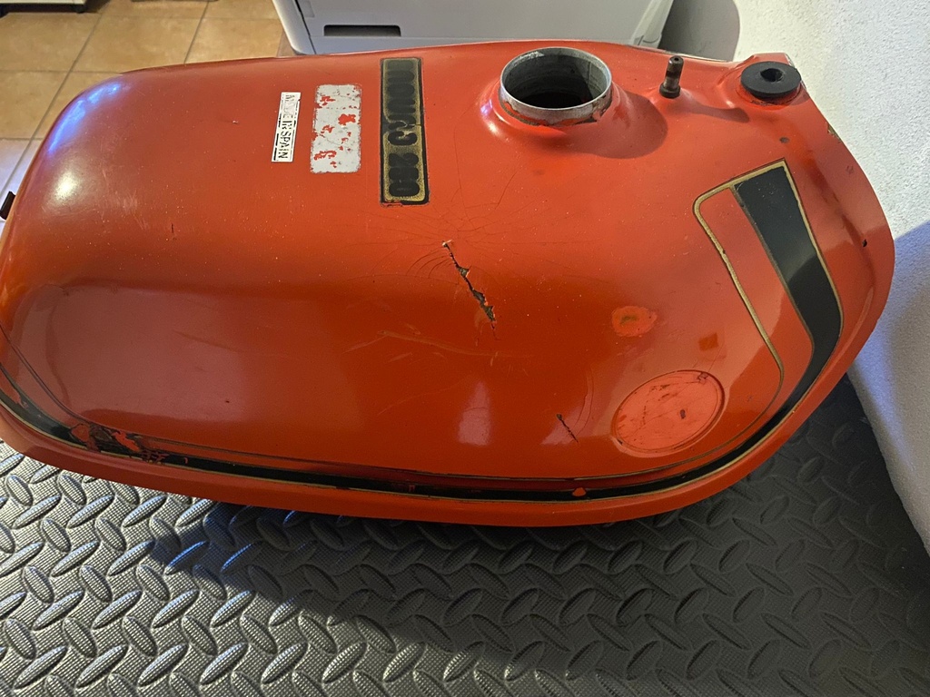 Serbatoio in resina Montesa Enduro 250 Euro 130 più ss