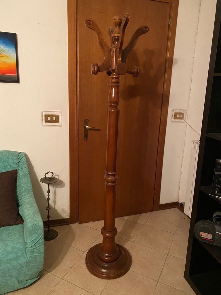Appendiabiti in legno a colonna