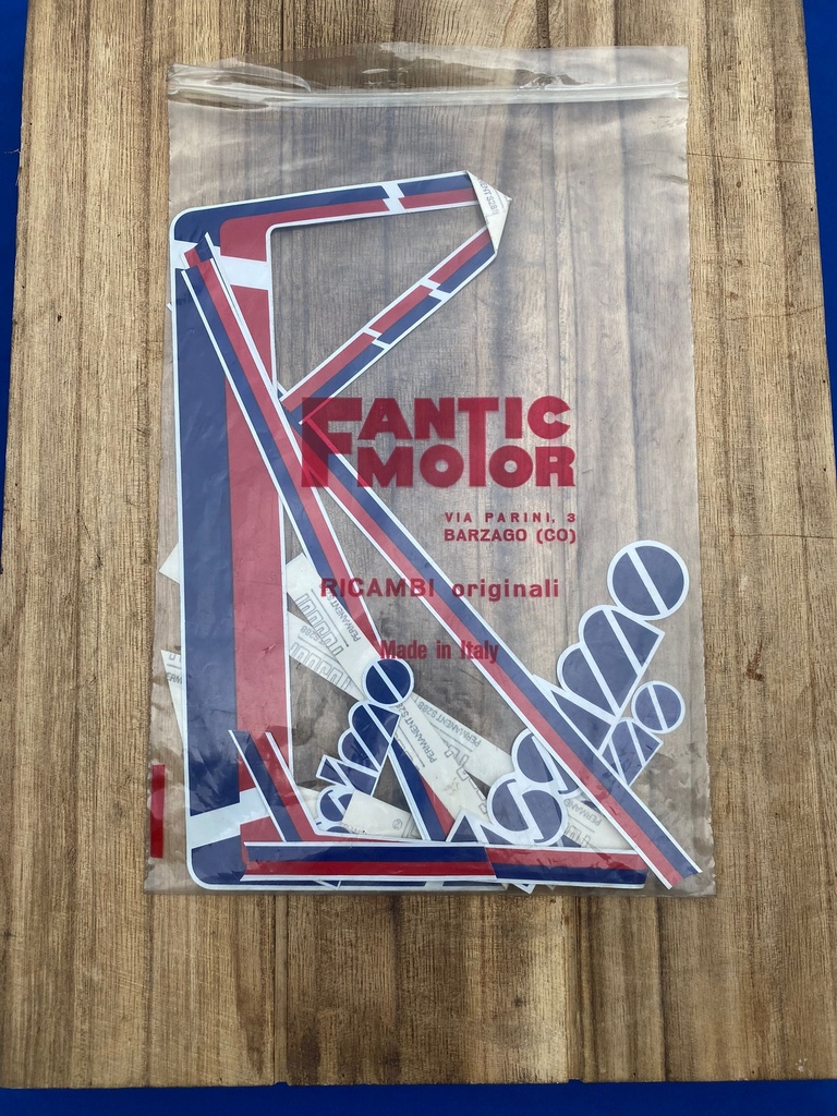 Kit Adesivi Originali FANTIC- ISSIMO 50cc