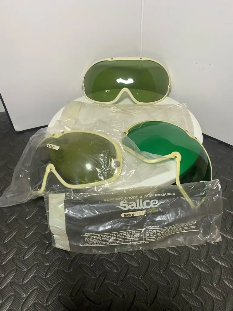Stock Tre Visiere Vintage Salice Euro 40più spese di spedizione