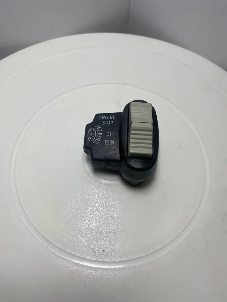 Comando Start And Stop C.E.V 19720 Euro 30 più spese di spedizione