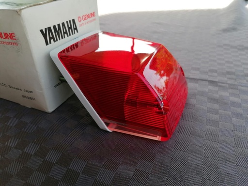 [RIF.124] Fanalino post Originale YAMAHA tt 600-dt125-xt350 Euro 45 più spese di spedizione