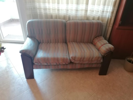 [RIF.386] Divano per salotto a due posti con struttura in legno 