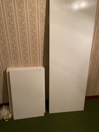 [RIF.816] Scrivania i legno bianco completa di mensole