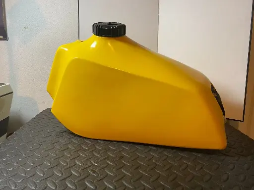 [RIF.851] Serbatoio Originale Giallo PUCH MC 1979/80-125/250 Euro 300 più spese di spedizione