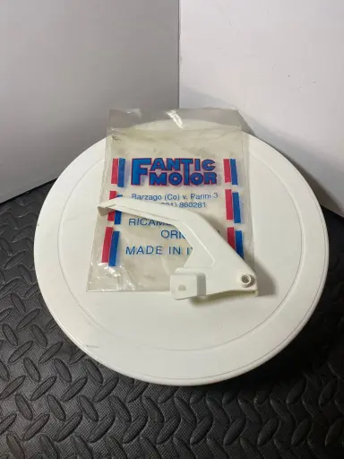 [RIF.922] Protezione Disco Freno Posteriore Originale Fantic Trial 303 Euro 30 più spese di spedizione