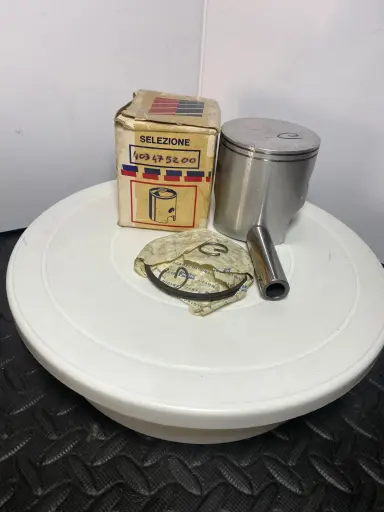 [RIF.926] Pistone Completo Originale Fantic trial 300/301/303/ 240 250CC(403475200/C) Euro 250 Più Spese di Spedizione   